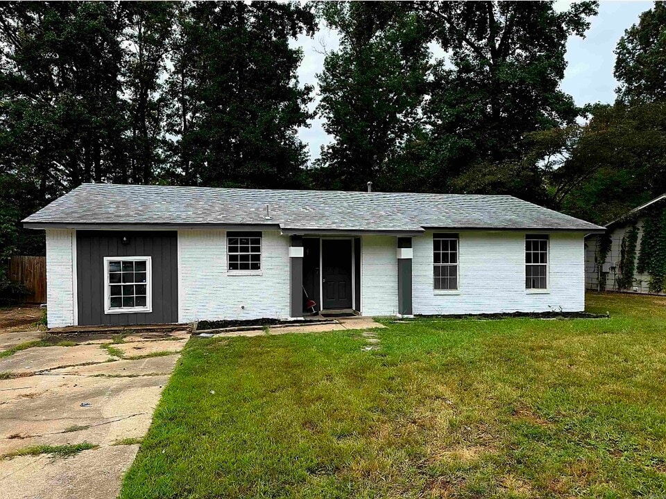 68 Meadowlark Dr in Cabot, AR - Building Photo