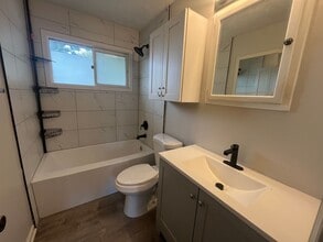 7009 S 79th St in La Vista, NE - Building Photo - Building Photo