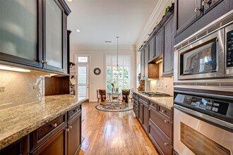 6331 W Mystic Meadow in Houston, TX - Foto de edificio - Building Photo