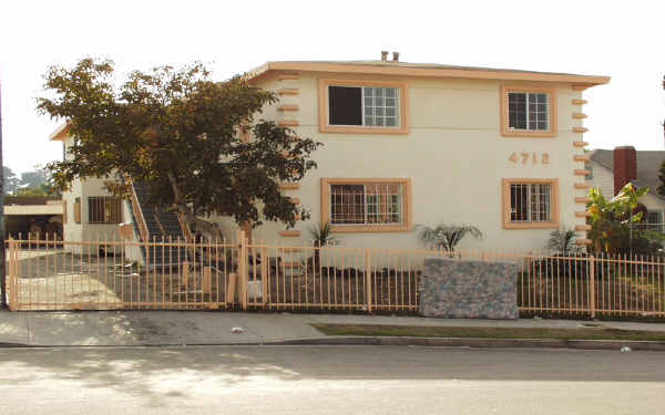 4712 Saturn Ave in Los Angeles, CA - Foto de edificio