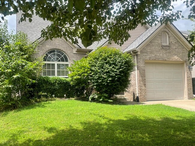 property at 2225 Sonoma Pl