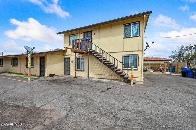 1908 E Broadway Rd in Phoenix, AZ - Building Photo - Building Photo