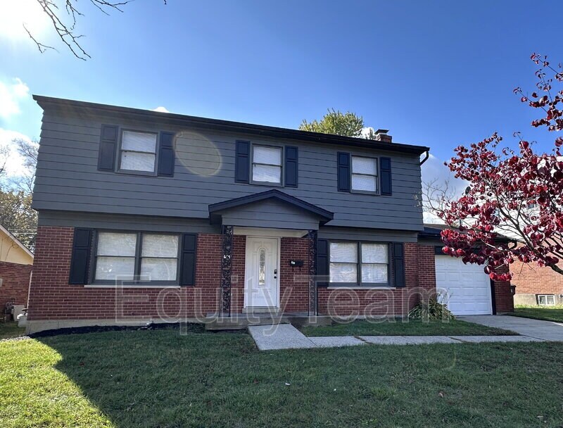 517 Brunswick Dr in Cincinnati, OH - Building Photo