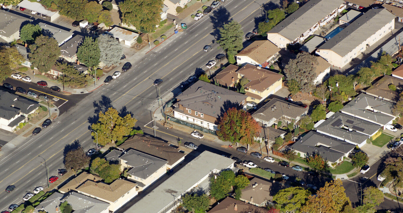 4094 Hamilton Ave in San Jose, CA - Foto de edificio