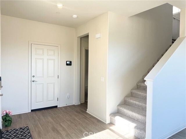 2142 Rio Grande, Unit Upstairs with Shared Bath in Pomona, CA - Foto de edificio - Building Photo