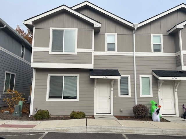 property at 404 Oak St