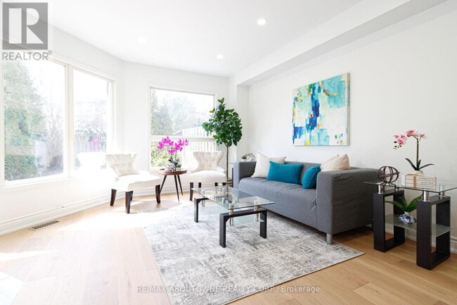 property at 1114 Lindsay Dr