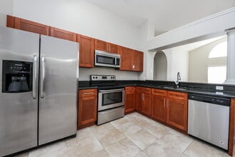 671 Eagle Pointe S in Kissimmee, FL - Foto de edificio - Building Photo