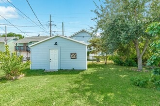4417 Avenue R in Galveston, TX - Building Photo - Building Photo