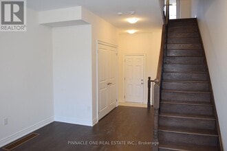 2958 Whites Rd in Pickering, ON - Building Photo - Building Photo