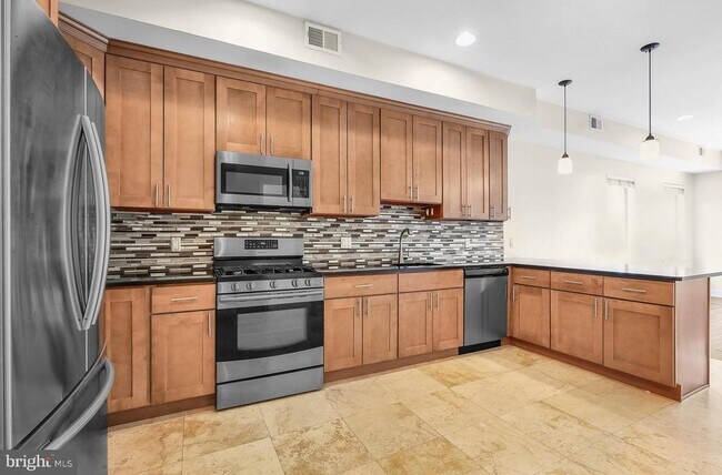 property at 2050 Frankford Ave
