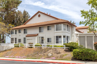 Canyon Bluffs in San Diego, CA - Building Photo - Building Photo