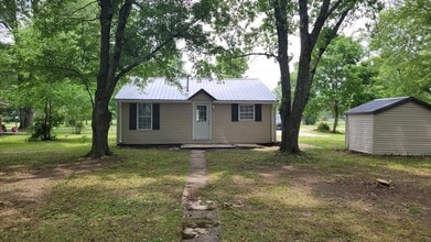 1307 S Massachusetts Ave in Portland, IN - Building Photo - Building Photo