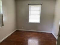 401 Farrer St photo'