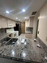 7625 SW 106th Ave in Miami, FL - Building Photo - Building Photo