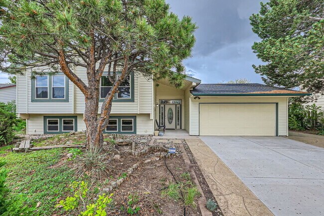 7649 Safari Cir