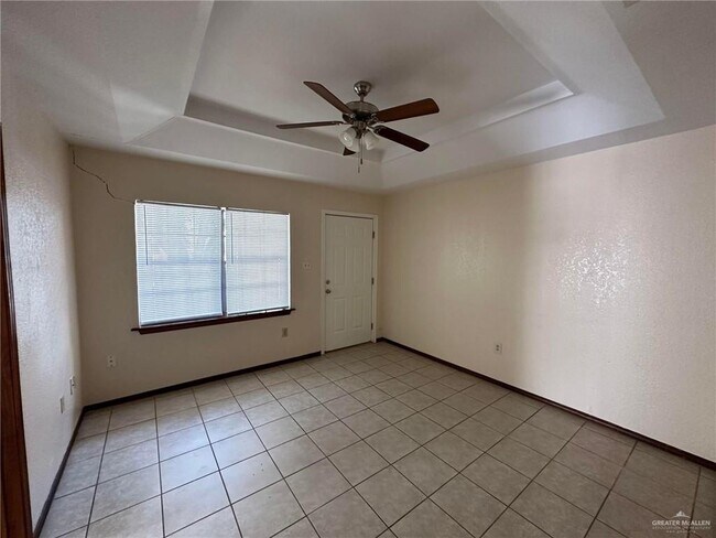 10 N Birch St in Pharr, TX - Building Photo - Building Photo