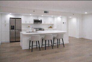 955 Egret Cir in Delray Beach, FL - Building Photo