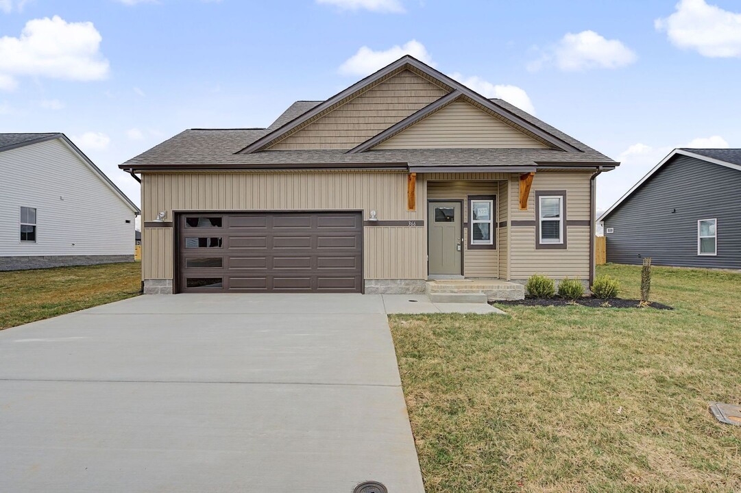 366 Galway Dr in Clarksville, TN - Building Photo