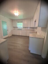 901 Avenue C in Valley Mills, TX - Building Photo - Building Photo