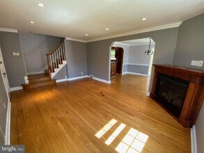 14 Granville Dr in Silver Spring, MD - Building Photo - Building Photo