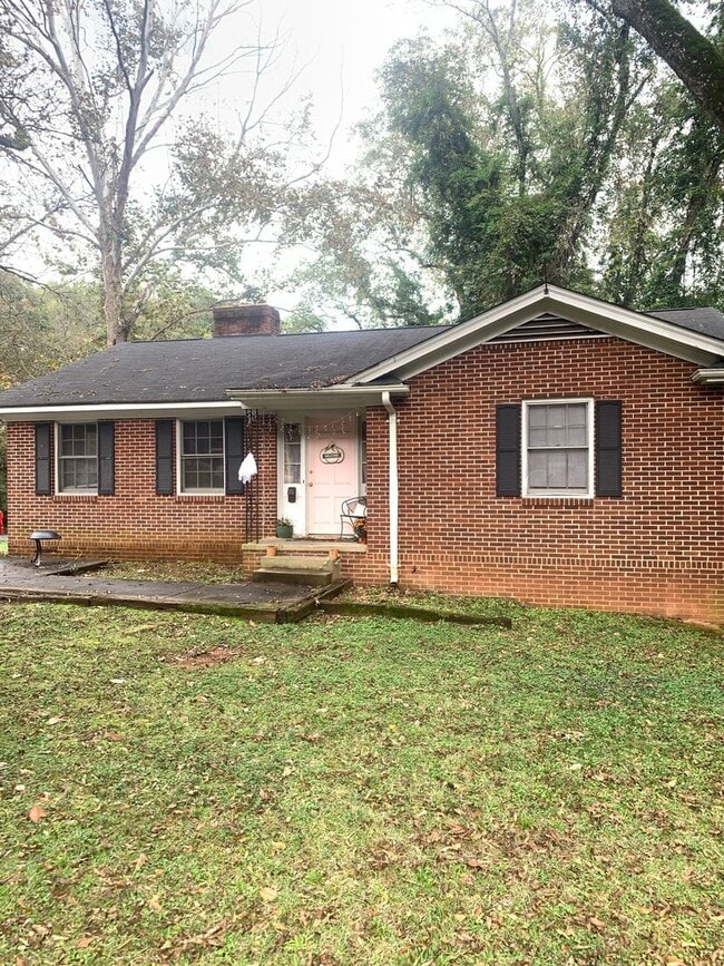 property at 1663 S Milledge Ave