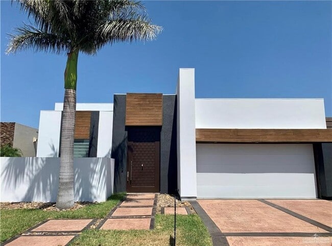 property at 302 Grovewood Ave