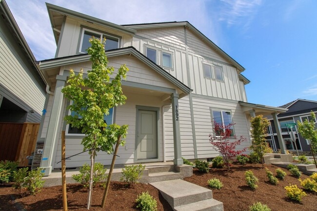 property at 1892-1898 SE Hankel St