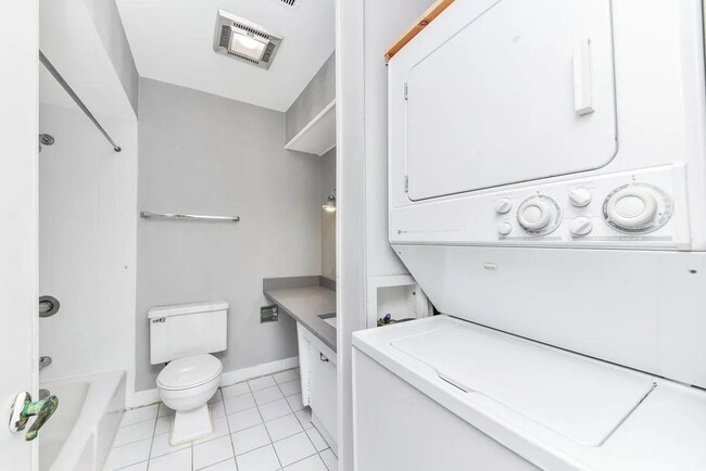 10308 Circle Dr in Oak Lawn, IL - Building Photo - Building Photo