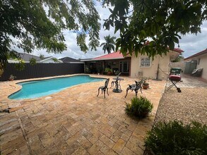 13253 NW 7th Terrace in Miami, FL - Building Photo - Building Photo