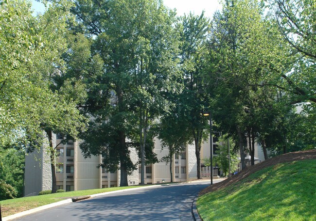 Sterling Place in Atlanta, GA - Foto de edificio - Building Photo