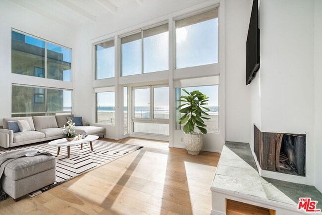 property at 3711 Ocean Front Walk