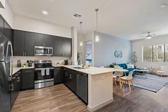 500 W Broadway Rd in Tempe, AZ - Building Photo - Building Photo