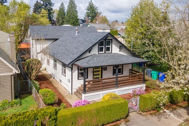 4313 N Kerby Ave in Portland, OR - Building Photo - Building Photo