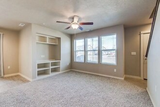 8930 W Shellie Ln in Boise, ID - Foto de edificio - Building Photo
