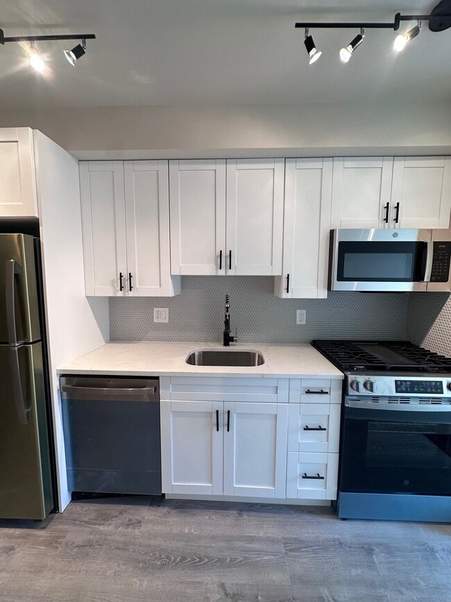 property at 1526 2nd St SW