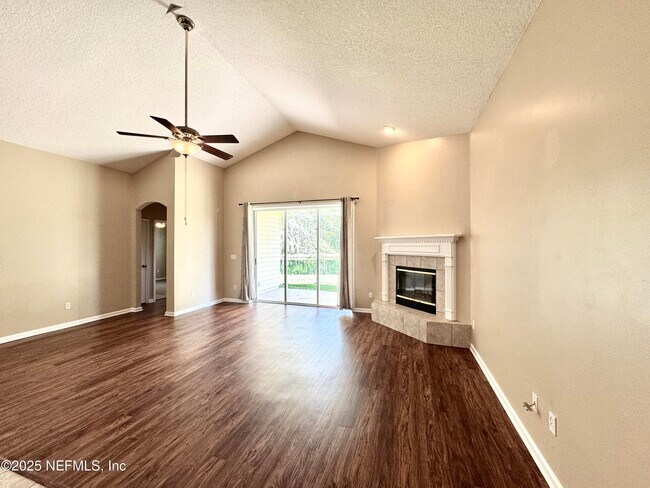 1478 Walnut Creek Dr in Orange Park, FL - Building Photo - Building Photo