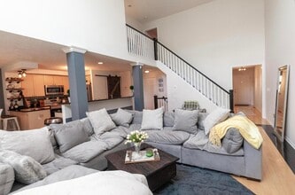 4706 St Andrews Dr in Grove City, OH - Building Photo - Building Photo