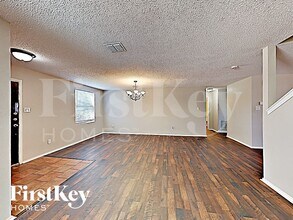 1424 Anna Lea Ln, Unit #5 in Burleson, TX - Foto de edificio - Building Photo