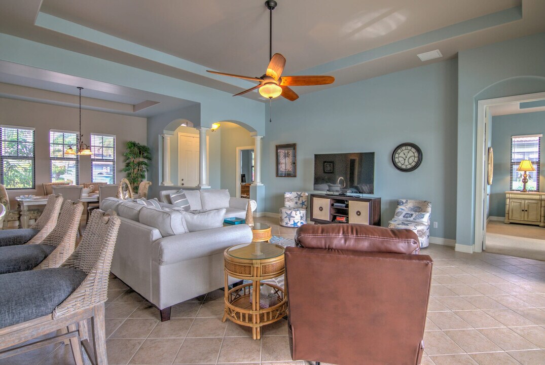 12525 Astor Pl in Ft. Myers, FL - Building Photo