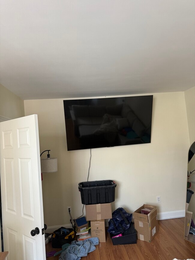 11 Forest Ave, Unit 11 Forest Ave in Everett, MA - Foto de edificio - Building Photo