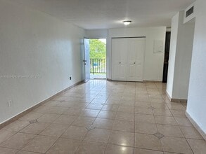 8801 W Flagler St in Miami, FL - Building Photo - Building Photo