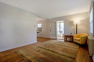 120 Van Buren Ave in Teaneck, NJ - Building Photo - Building Photo