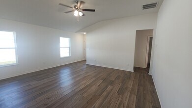 10 Prairie Ln in Palm Coast, FL - Foto de edificio - Building Photo