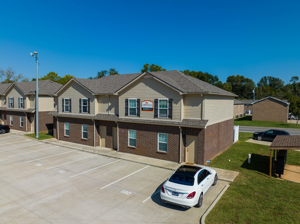 Fox Creek Apartments in Clarksville, TN - Foto de edificio