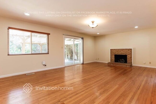 1528 Vervais Ave in Vallejo, CA - Foto de edificio - Building Photo