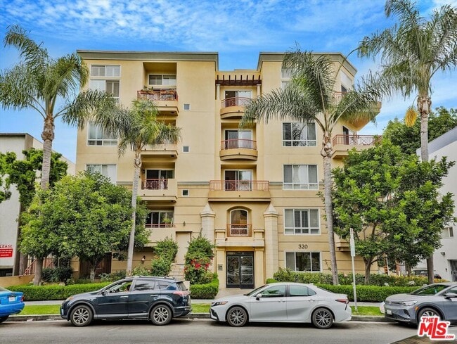 320 S Willaman Dr in Los Angeles, CA - Building Photo - Building Photo