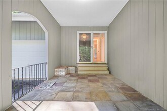 35 Jordan Ln in Stamford, CT - Building Photo - Building Photo