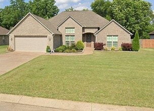 30 Woodcrest Dr in Jackson, TN - Building Photo - Building Photo