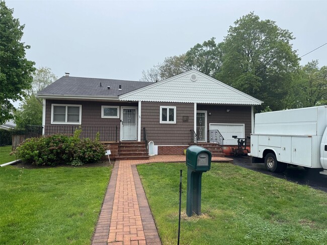 property at 32 Brooklyn St